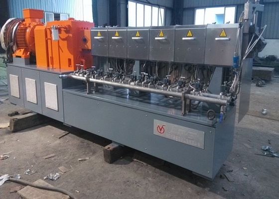 Good price Bilateral Symmetry Gear Drive System Plastic Twin Screw Extruder for Feeding Powders and Short Fibers σε απευθείας σύνδεση