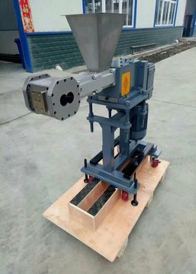 Good price Κάθετος τροφοδότης βιδών πλαστικού υλικού, εύκαμπτος τροφοδότης βιδών για τη μηχανή εξωθητών σε απευθείας σύνδεση